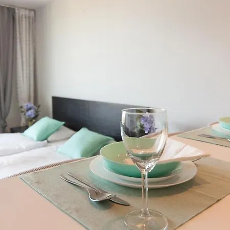 Luka Studio Aircondition + Free Parking Apartamento *