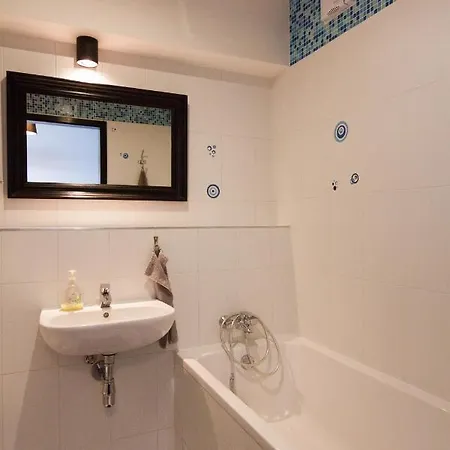 Luka Studio Aircondition + Free Parking Apartamento